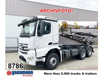 شاحنة ذات الخطاف MERCEDES-BENZ Arocs 2645