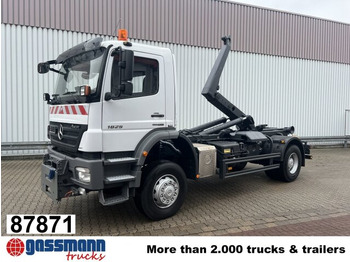 شاحنة ذات الخطاف MERCEDES-BENZ Axor 1829