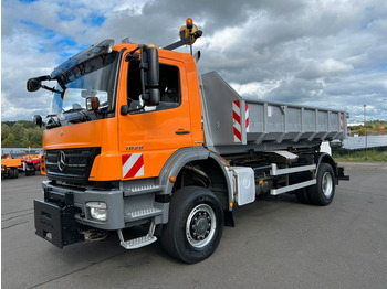 شاحنة ذات الخطاف MERCEDES-BENZ Axor 1829