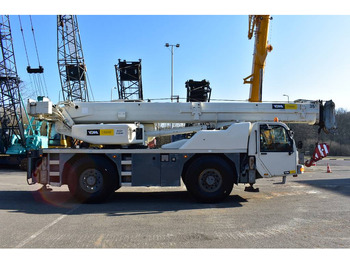 رافعة لجميع التضاريس Terex ATT400/3: صور 5