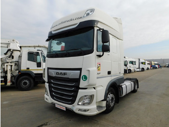 شاحنة جرار DAF XF 480