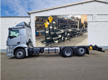 شاحنة ذات الخطاف MERCEDES-BENZ Actros 2553