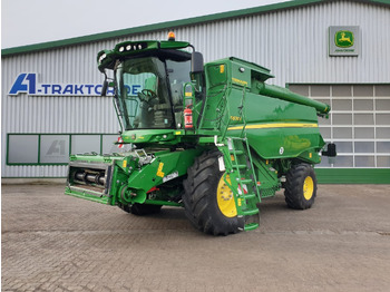 حصادة شاملة JOHN DEERE T670