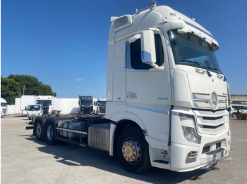 شاحنات الحاويات/ جسم علوي قابل للتغيير شاحنة MERCEDES-BENZ Actros 2545