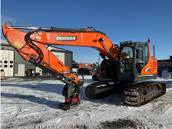 حفارة DOOSAN DX235LCR