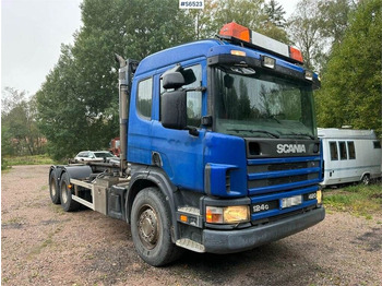 شاحنة ذات الخطاف SCANIA P124