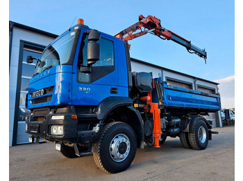 قلابات IVECO Trakker