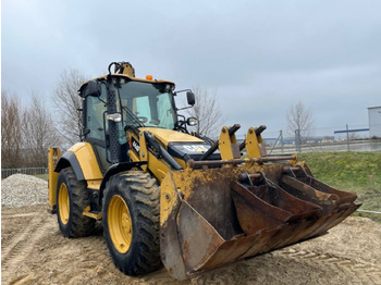 حفار متعدد الاستخدام CATERPILLAR