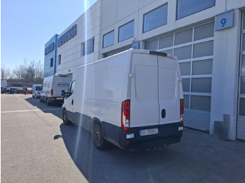 ميكروباص IVECO Daily 35S13: صور 3