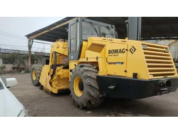 مثبت التربة BOMAG