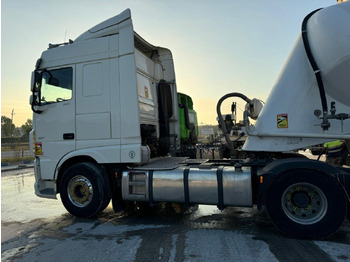 شاحنة جرار DAF XF 530