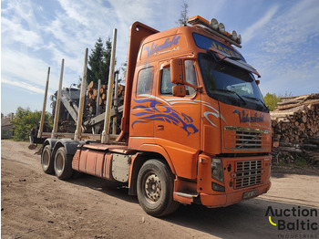 شاحنة قطع الأشجار VOLVO FH16