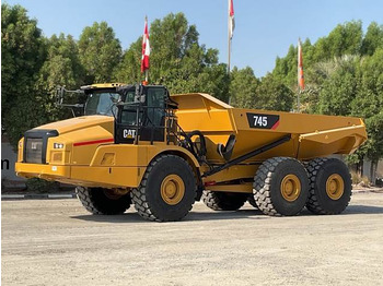 شاحنة مفصلية CATERPILLAR 745