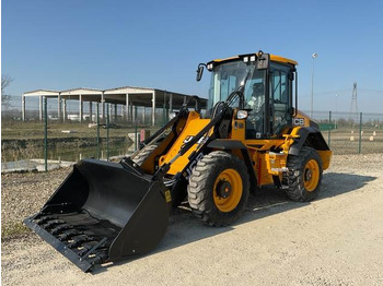 اللودر بعجل JCB 411