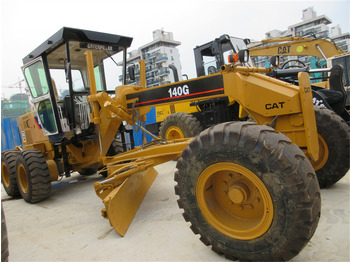 آلة تسوية الأرض CATERPILLAR 140G