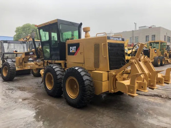 آلة تسوية الأرض CATERPILLAR 120H