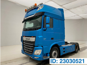 شاحنة جرار DAF XF 530