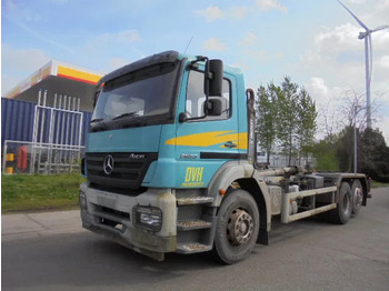 شاحنة ذات الخطاف MERCEDES-BENZ Axor 2633