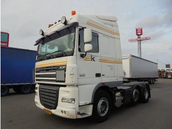 شاحنة جرار DAF XF 105 460