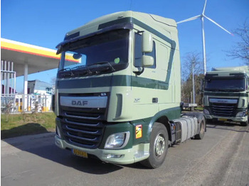 شاحنة جرار DAF XF 440