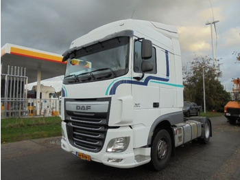 شاحنة جرار DAF XF 440