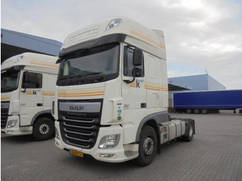 شاحنة جرار DAF XF 440