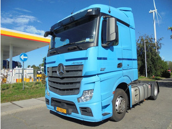 شاحنة جرار MERCEDES-BENZ Actros 1842