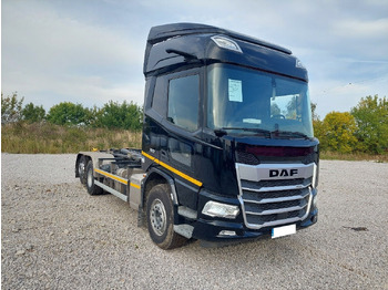 شاحنة ذات الخطاف DAF XD 450