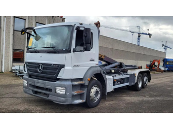 شاحنة ذات الخطاف Mercedes-Benz Axor 2633: صور 3