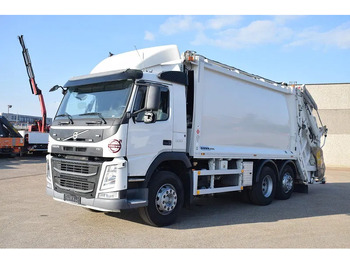 شاحنة القمامة VOLVO FM 330