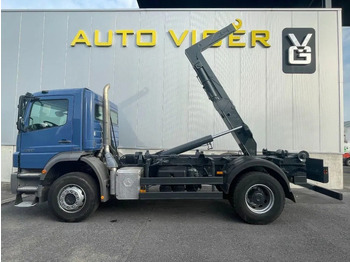 شاحنة ذات الخطاف MERCEDES-BENZ Axor 1833