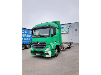 الشاسيه شاحنة MERCEDES-BENZ Actros 1836