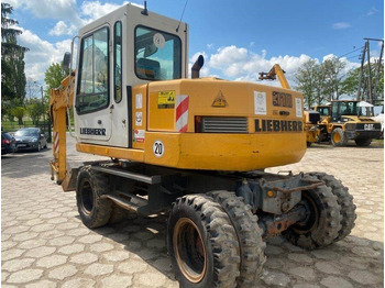 حفارة على عجلات LIEBHERR