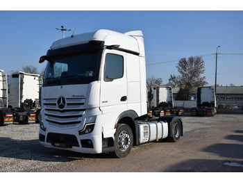 شاحنة جرار MERCEDES-BENZ Actros 1845