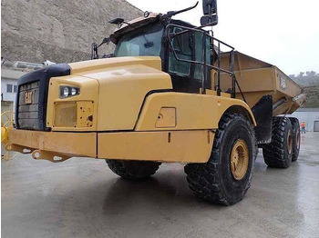 شاحنة مفصلية CATERPILLAR 745