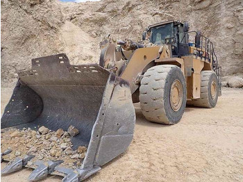 اللودر بعجل CATERPILLAR 988K