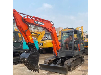 حفارات زحافة DOOSAN DX55