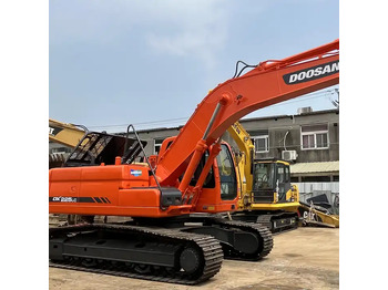 حفارات زحافة DOOSAN DX225