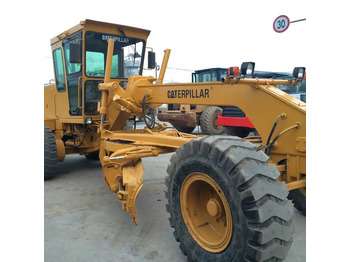 آلة تسوية الأرض CATERPILLAR 140G