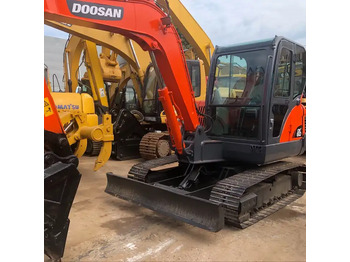 حفارات زحافة DOOSAN DH55