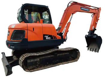 حفارات زحافة Used doosan 6ton dx60 excavator on sale in stock: صور 2