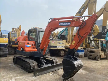 حفارات زحافة Used doosan 6ton dx60 excavator on sale in stock: صور 4