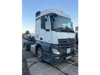 شاحنة جرار MERCEDES-BENZ Actros 1842