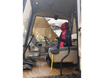 حفارات زحافة CATERPILLAR 320BL: صور 3