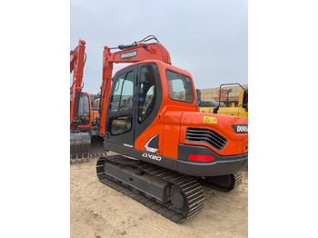 حفارة مصغرة DOOSAN DX80