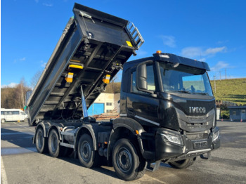 قلابات IVECO T-WAY