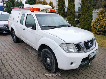 سيارة NISSAN Navara