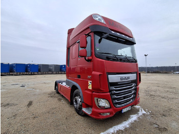 شاحنة جرار DAF XF 460