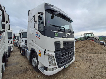 شاحنة جرار VOLVO FH