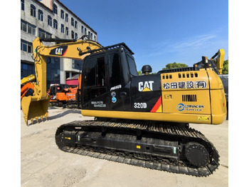 حفارات زحافة CATERPILLAR 320D